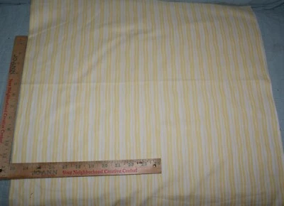 Tela de algodón a rayas amarillas blancas onduladas 1 yarda +8 x 44 acolchado costura envío rápido Foto 1 de 2