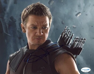 Jeremy Renner Signed Autographed Hawkeye Avengers 8x10 Photo ACOA - Picture 1 of 1