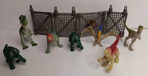 Jurassic Park Lost World 1997 Dinosaur Mini Figures - 7 Figures and Gate - Picture 1 of 1
