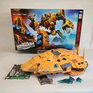 Transformers Generations War for Cybertron Kingdom Autobot Ark Titan Class Boxed - Picture 1 of 22