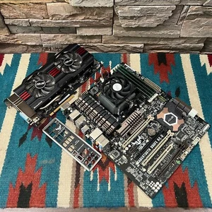 ASUS TUF SABERTOOTH 990FX R2.0 Motherboard Combo •AMD FX-6350 •16GB RAM •GTX770 - Picture 1 of 15