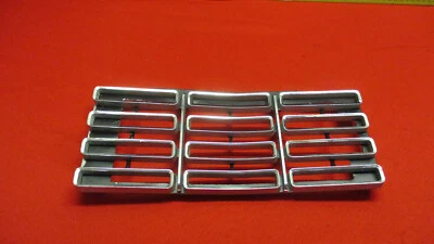 Ford Galaxy 500XL 1968 y LTD FARO PUERTA MOLDURA REJILLA LADO DERECHO Foto 1 de 4