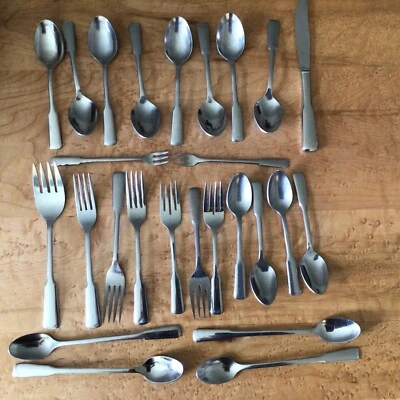 Mundial. A ROGERS ONEIDA LTD. Cubiertos INOLESS FRIENDSHIP GETTYSBURG 26 piezas Foto 1 de 4