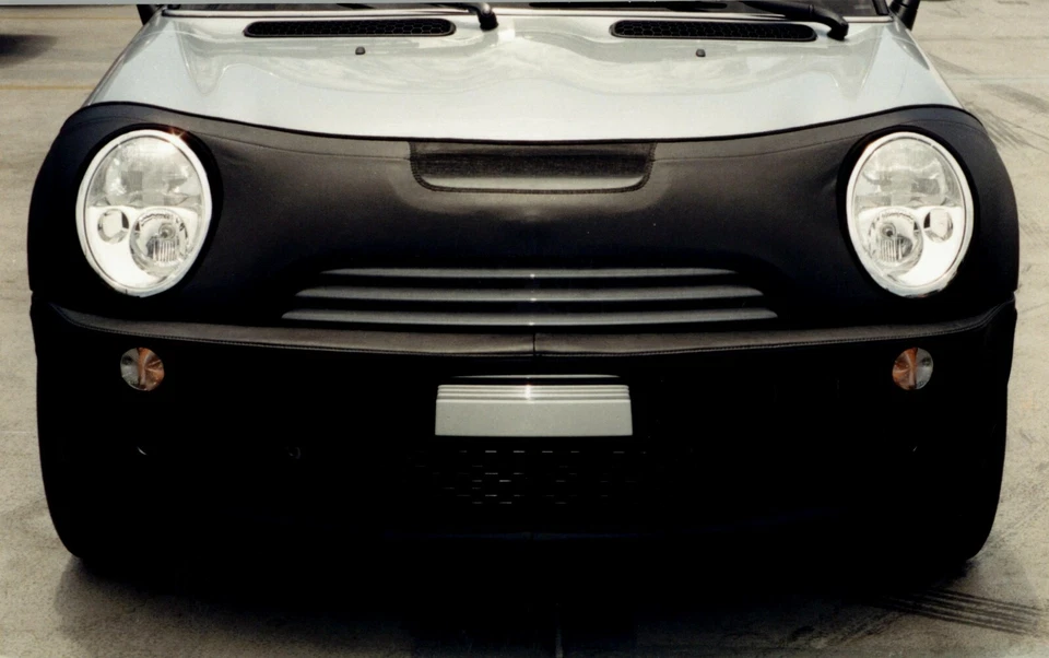 Colgan Front End Mask Bra 2pc. Fits Mini Cooper S Conv. 2005-2008 W/O Lic. Plate - Изображение 1 из 1