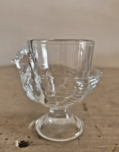 Vintage Tazza Porta Uovo in Vetro Trasparente a Forma di Pollo - Picture 1 of 4