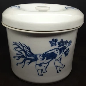 Ginseng Crock Cooker Pot, Blue on White Porcelain, Vented Lid 2.5 Quarts Vintage - Picture 1 of 12