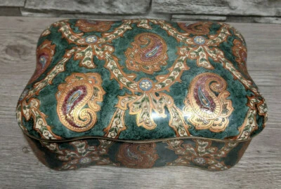 Vintage Toyo Trading Co New Country Gear 8.5" x 6" x 3.5" Porcelain Trinket Box - Image 1 of 4