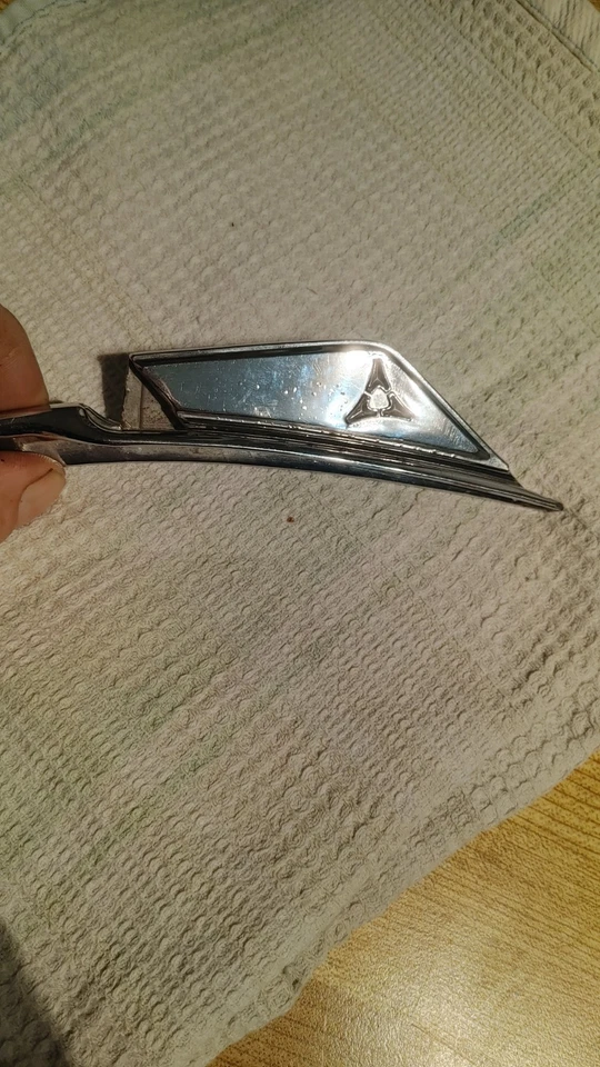 1967 Dart GT Fender Light Housing. Left Side. Part # 2606869. Free Shipping. Foto 1 de 4