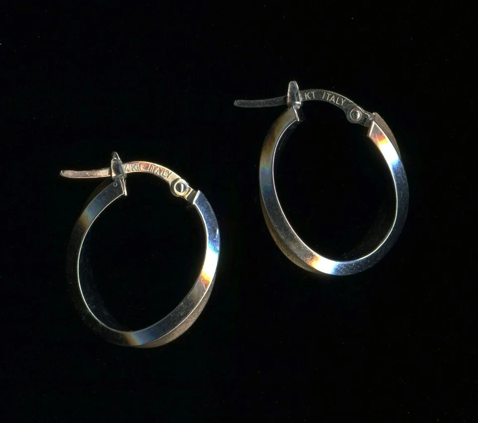 14K 1.38 Gram Solid Yellow & White Gold 22mm Twisted Oval Hoop Snap Earrings -YT - Image 1 of 1