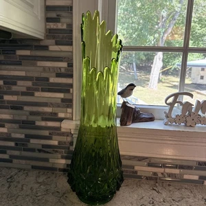 LE Smith Diamond Butt Green Swung Vase 20" Tall 16 Fingers #5160 - Picture 1 of 8