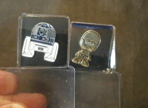 2 Star wars Seven20 Enamel pins C3PO R2D2 NEW (B1-C16) - Picture 1 of 4