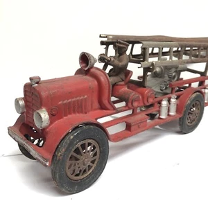 Antique Vintage 1920s Red Fire Ladder Truck Toy Sitting Fireman Pressed Steel - Picture 1 of 12