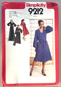Vestido Simplicity Misses años 70 patrón 9212 talla 18-20 sin cortar - Imagen 1 de 2