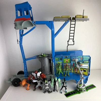 Ben 10 Rost Eimer Wohnmobil LKW Spielset Transforming - mit Figuren und Omnitrix - Bild 1 von 4