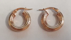 (RI4) Pendientes de aro pequeños de oro amarillo de 10k (1,7 gramos) tamaño 5/8" - Imagen 1 de 6