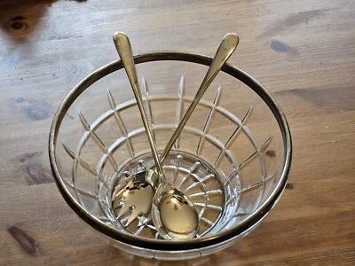 Ensaladera de cristal de corte italiano vintage años 70 borde plateado y utensilios Foto 1 de 4