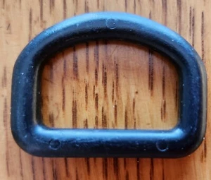 Black Plastic 1" D Rings (24 count) - Picture 1 of 4