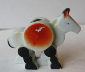 Estatuilla de caballo de Troya hecha en Japón palillo de dientes de porcelana de cerámica pintado a mano --- - Imagen 1 de 1