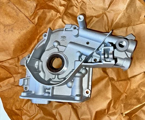 POMPA OLIO MOTORI ABARTH FIAT 500 595/695 - Picture 1 of 11