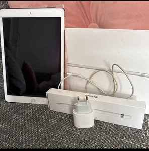 iPad 8 Generation 32 gb gebraucht - Bild 1 von 6