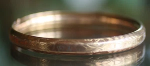 De colección:*BRAZALETE LLENO DE ORO MC & CO 1-25 PAT COLGANTE 4 FEB 1913 con PULSERA MB:* - Imagen 1 de 12