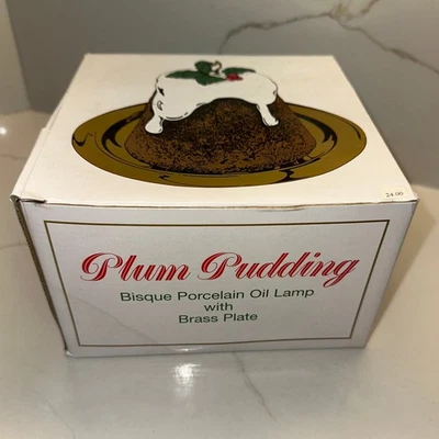 De colección. Lámpara de aceite de porcelana bisque placa de latón macizo decorativa ciruela pudín departamento 56 Foto 1 de 4