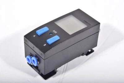 FESTO 192766, SDE1-V1-G2-HQ4-C-P1-M8-G / SDE1 V1 G2 HQ4 C P1 M8 G, Pressure sens - Image 1 of 4