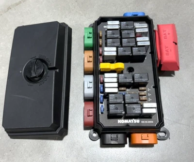 KOMATSU CAT Cummins FUSE BOX 58E-06-20051 DVEC Mod 2 VEC90 (GENUINE OEM) *NEW* - Image 1 of 4