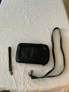 Wilsons Black Leather Travel Wallet / Passport Holder Zip Around Organizer - Picture 1 of 9
