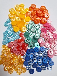 Buttons VTG Lot 198 Sewing Crafts Brights Shiny Marbled Christmas Candy Look - Picture 1 of 6