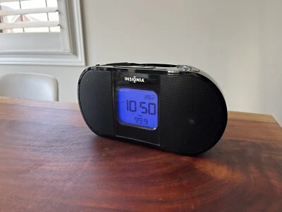 Insignia NS-S4000 Clock Radio With IPod Docking - Image 1 of 4