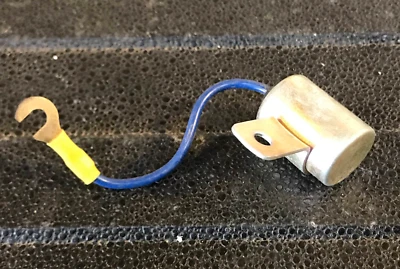 Condensador de encendido Mazda - 2306-24-345 - para Mazda 618, 808 y Ford Courier Foto 1 de 4