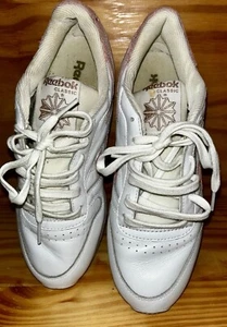Mujer Reebok Clásico Zapatillas Talla 4.5 Blanco Y Rosa - Imagen 1 de 9