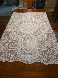 Mantel de encaje de algodón de ganchillo hecho a mano vintage 67" x 63" - Imagen 1 de 16