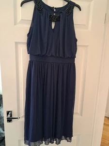Size 14 Floaty Going Out Dress - Picture 1 of 2