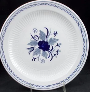 Plato de cena Adams azul báltico con detalles florales - Imagen 1 de 4
