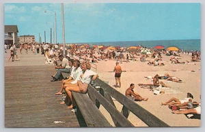 Postcard Rehoboth Beach, Delaware Showing the Boardwalk - Picture 1 of 2