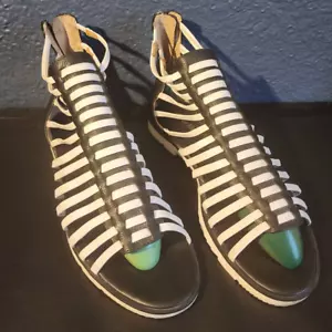 Calvin Klein Damen Labyrinth Gladiator offene Zehenpartie lässige Riemensandalen Größe 11 - Bild 1 von 6