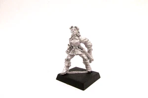 OOP Citadel / Warhammer Empire C46 Villagers & Townsfolk Kirsten NIB - Picture 1 of 2
