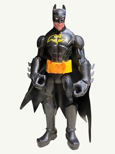Batman Action Figure 2011 Mattel 6 Inch Black & Yellow Collectible Toy - Picture 1 of 11