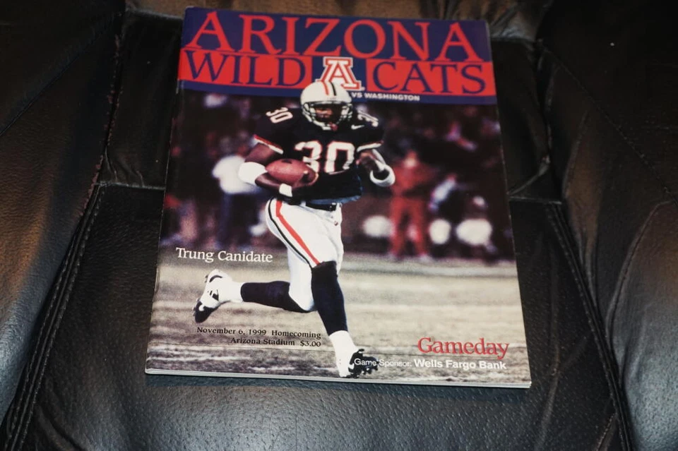 1999 WASHINGTON AT UNIVERSITY OF ARIZONA COLLEGE FOOTBALL PROGRAM EX-MINT - Image 1 of 1