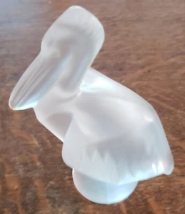 4"  PELICAN FIGURINE ~ FROSTED CLEAR CLASS ~ CRISTAL SEVRES FRANCE - Picture 1 of 4