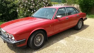 Jaguar XJ 3.2 Manual only 56K miles - Picture 1 of 12