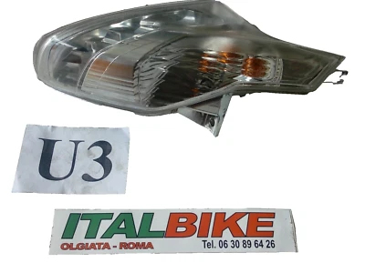 Freccia posteriore destra Piaggio Beverly 125 300 2010 2014 350 2013 2014 - Immagine 1 di 4