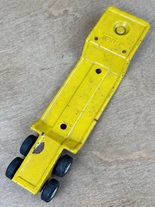Vintage Tonka Toy 55310 gelb Sattelzugmaschine Anhänger Low Boy Metall Pritsche - Bild 1 von 14