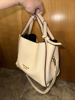 Bolso Bandolera Kate Spade Knott Rosa Claro Vidrio Leche Cuero Guijarro Mediano Foto 1 de 4