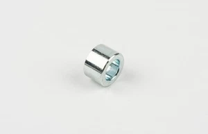 Suzuki Genuine GT750 J-M 1972-1975 Radiator Spacer Replacement 09180-08199-000 - Picture 1 of 9