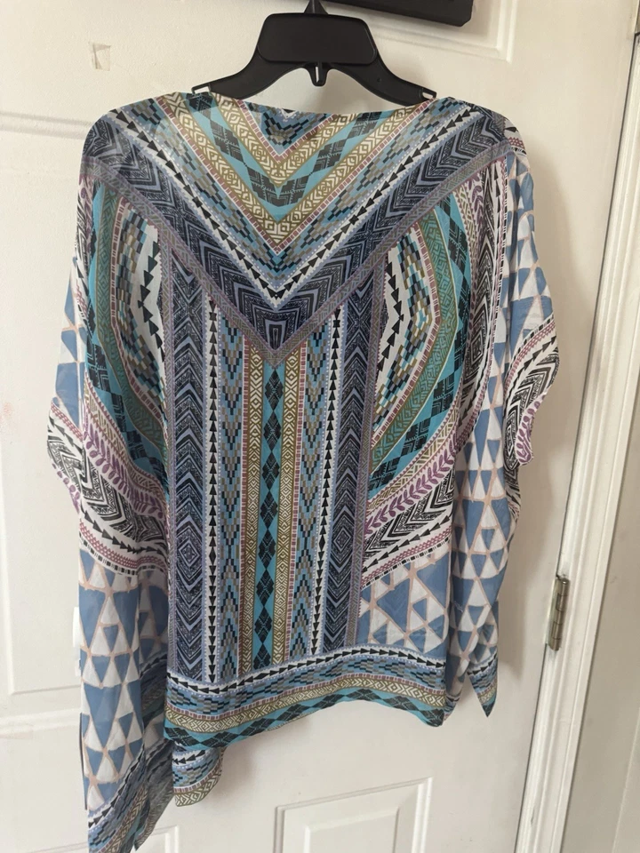 Nuevo con etiquetas Poncho Hale Bob XS Boho Tribal Transparente Top Multicolor Estampado Geométrico Nuevo con Etiquetas $187 Foto 1 de 4