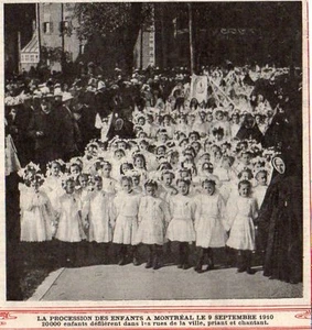 MONTREAL PROCESSION ENFANTS PRIANT ET CHANTANT CANADA IMAGE 1910 OLD PRINT - Foto 1 di 1