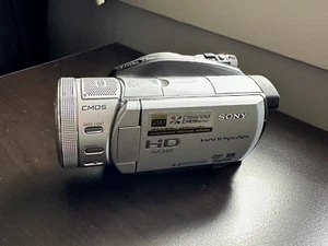 Sony HDR UX1 Digital HD Video Camera Recorder Handycam *NO BATTERY AND CHARGER* - Picture 1 of 5